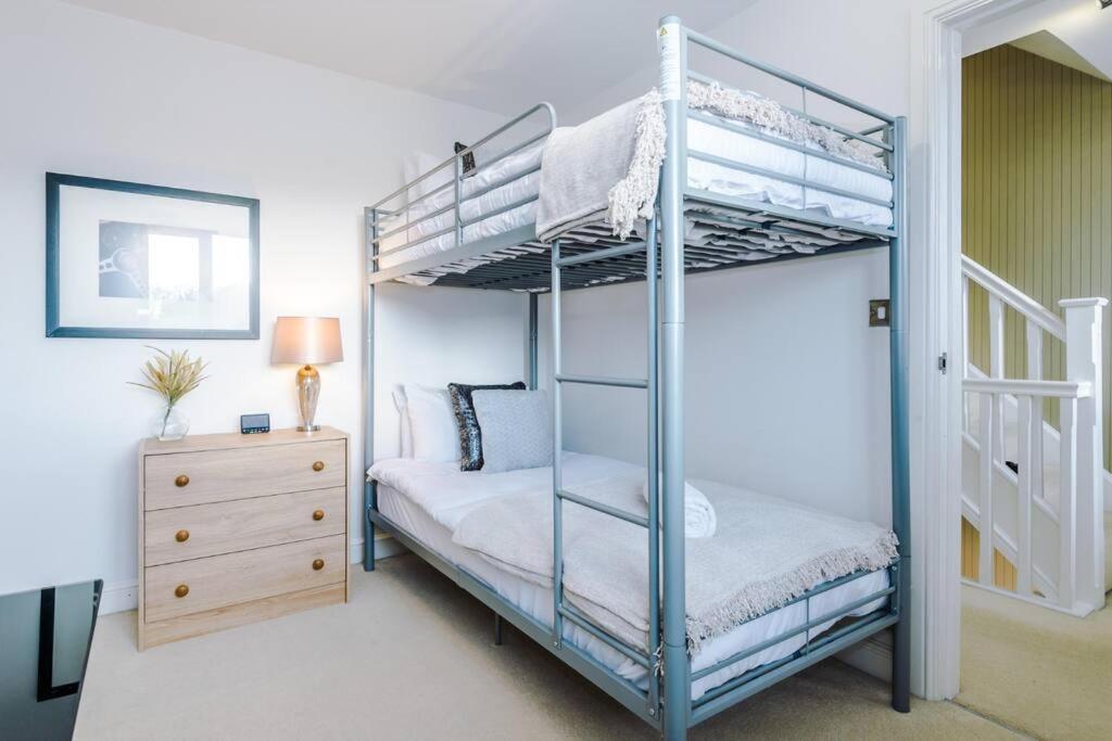 Stylish Townhouse Chester City Centre With Parking Buitenkant foto